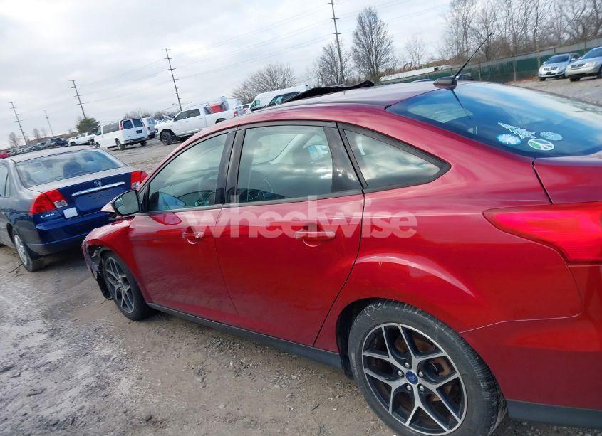 Photo 14 of 2017 Ford Focus SEL (VIN 1FADP3H26HL209523)