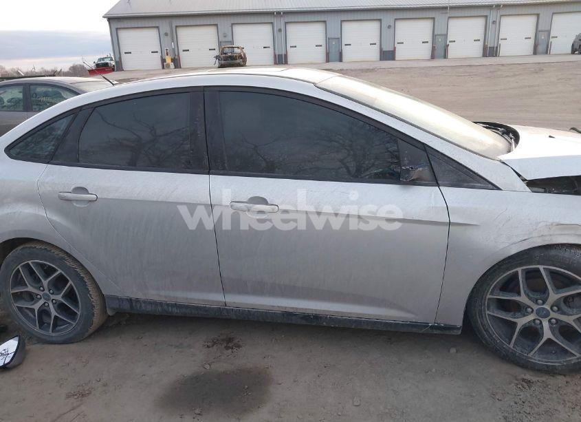 Photo 13 of 2017 Ford Focus SEL (VIN 1FADP3H26HL229738)