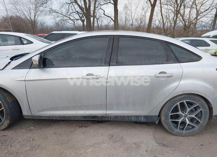 Photo 14 of 2017 Ford Focus SEL (VIN 1FADP3H26HL229738)