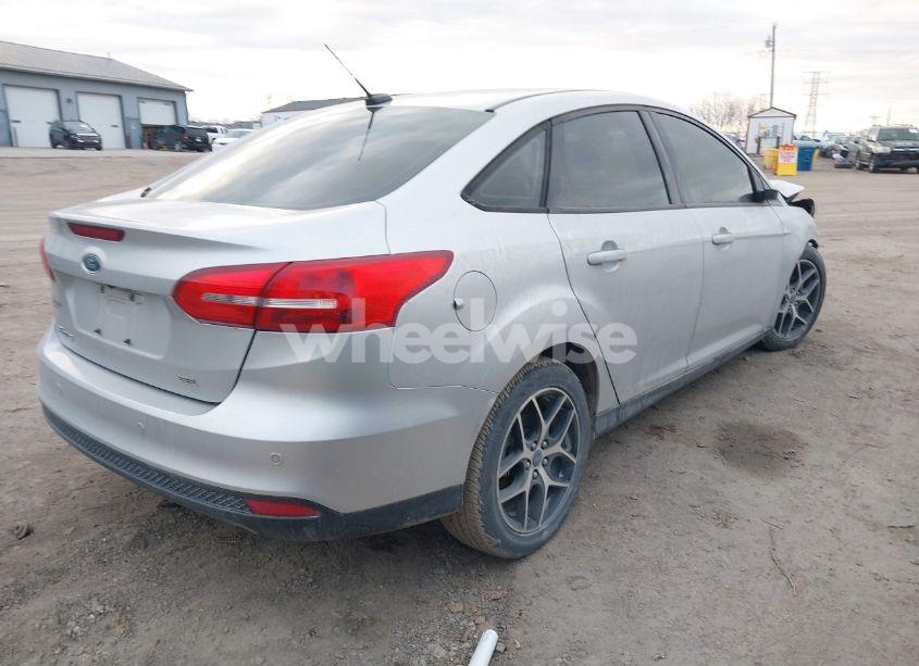 Photo 4 of 2017 Ford Focus SEL (VIN 1FADP3H26HL229738)