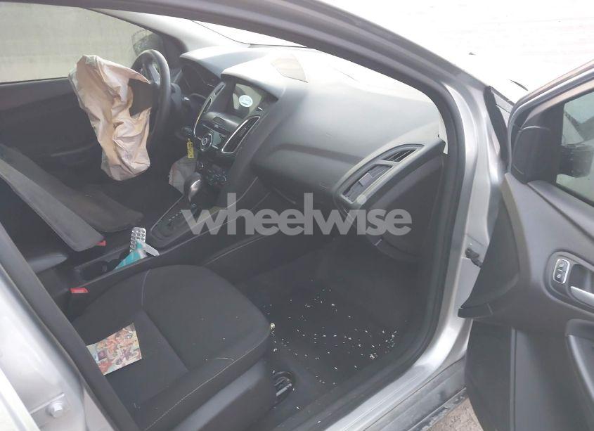 Photo 5 of 2017 Ford Focus SEL (VIN 1FADP3H26HL229738)