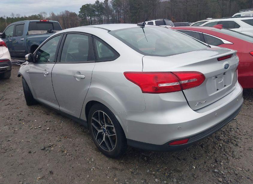 Photo 3 of 2017 Ford Focus SEL (VIN 1FADP3H26HL236589)