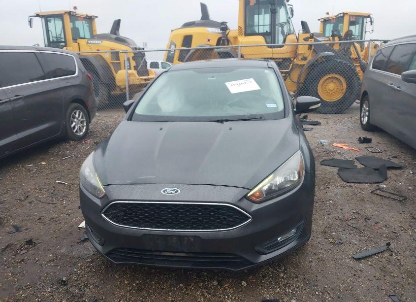 Photo 12 of 2017 Ford Focus SEL (VIN 1FADP3H26HL263744)