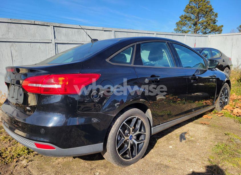 Photo 4 of 2018 Ford Focus (VIN 1FADP3H26JL214274)