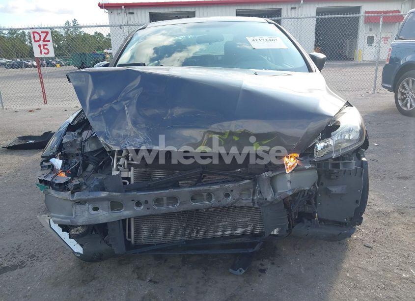 Photo 12 of 2018 Ford Focus SEL (VIN 1FADP3H26JL227039)