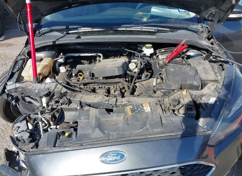 Photo 10 of 2018 Ford Focus SEL (VIN 1FADP3H27JL203901)