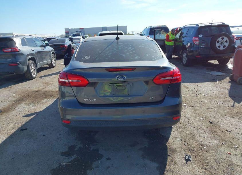 Photo 16 of 2018 Ford Focus SEL (VIN 1FADP3H27JL203901)