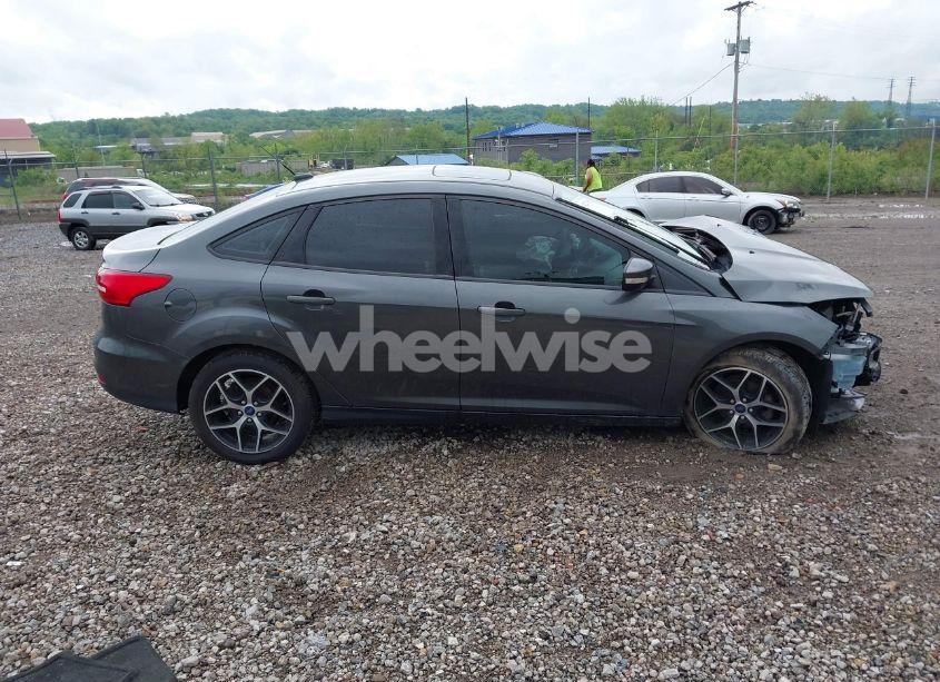Photo 13 of 2018 Ford Focus SEL (VIN 1FADP3H27JL209925)