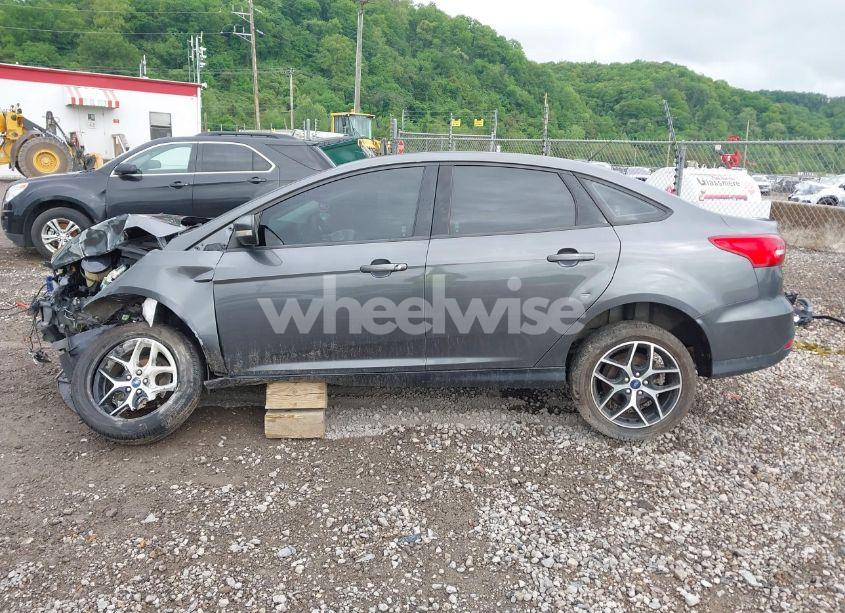 Photo 14 of 2018 Ford Focus SEL (VIN 1FADP3H27JL209925)