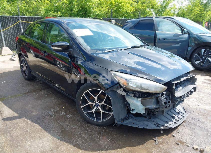 2018 Ford Focus SEL (VIN 1FADP3H27JL222660) main photo