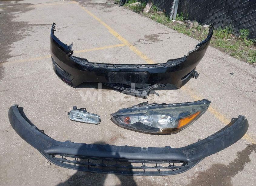 Photo 12 of 2018 Ford Focus SEL (VIN 1FADP3H27JL222660)