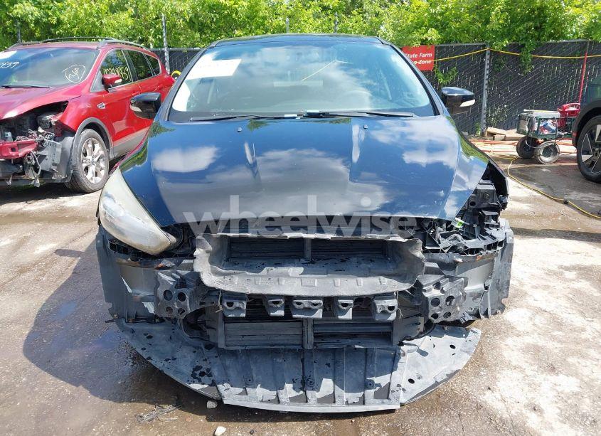 Photo 13 of 2018 Ford Focus SEL (VIN 1FADP3H27JL222660)