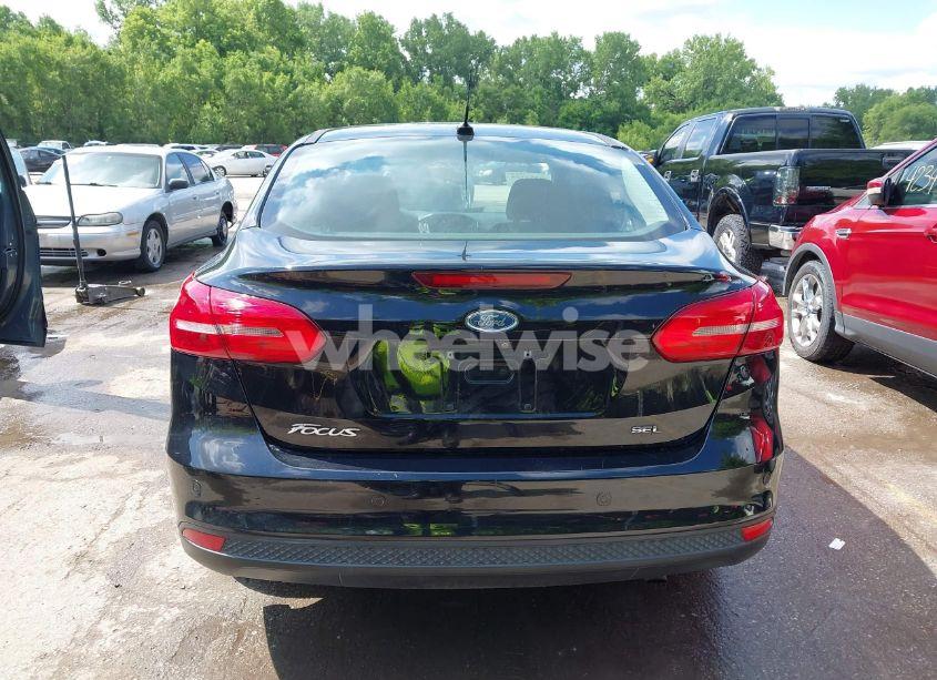 Photo 17 of 2018 Ford Focus SEL (VIN 1FADP3H27JL222660)