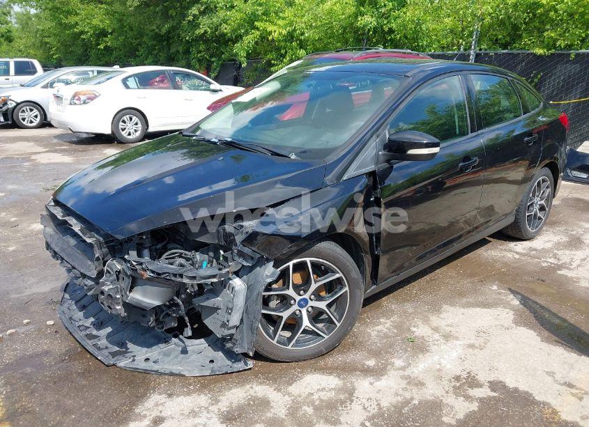 Photo 2 of 2018 Ford Focus SEL (VIN 1FADP3H27JL222660)