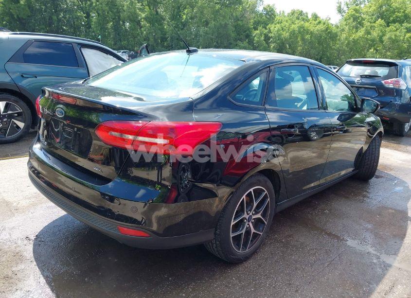 Photo 4 of 2018 Ford Focus SEL (VIN 1FADP3H27JL222660)