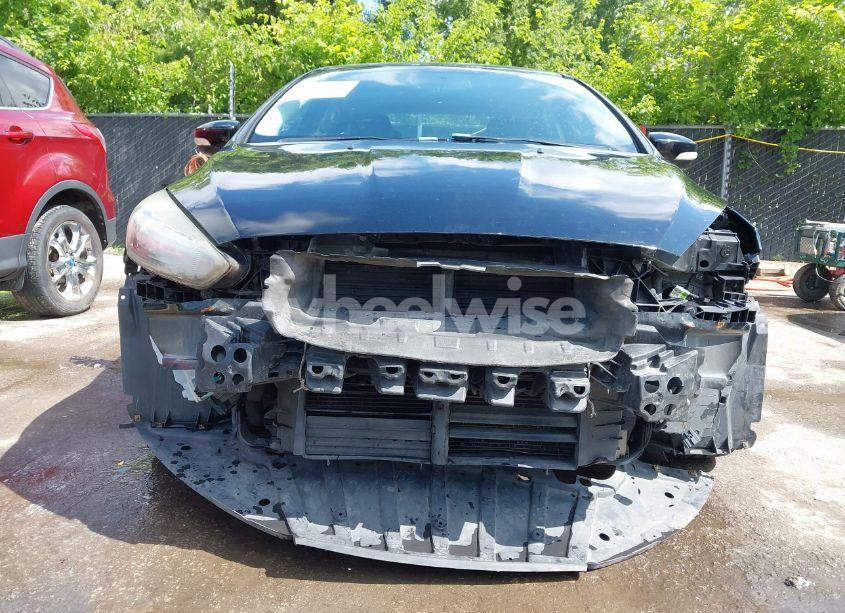 Photo 6 of 2018 Ford Focus SEL (VIN 1FADP3H27JL222660)
