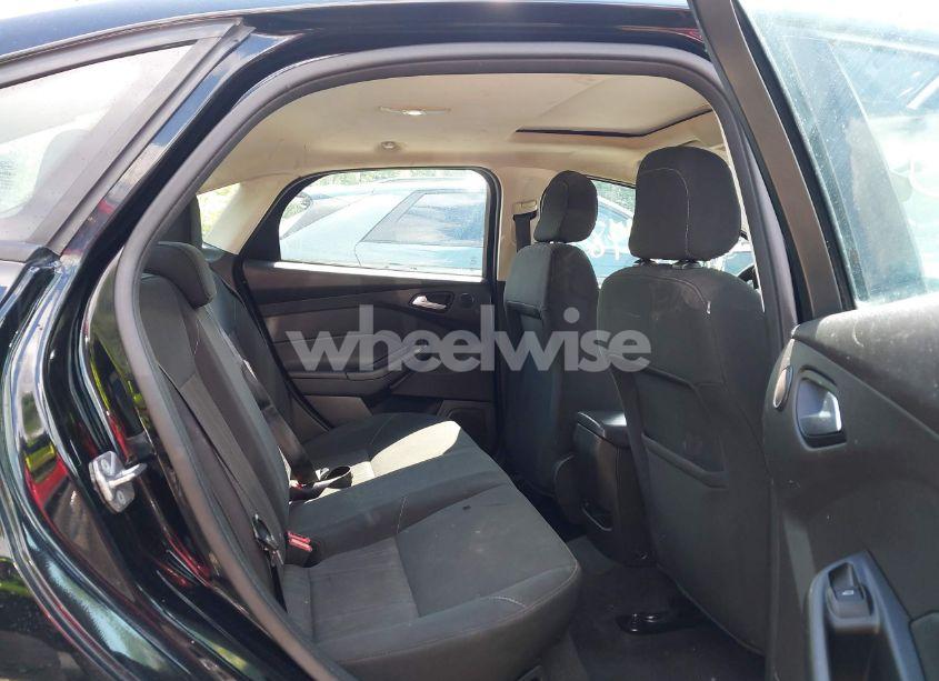 Photo 8 of 2018 Ford Focus SEL (VIN 1FADP3H27JL222660)