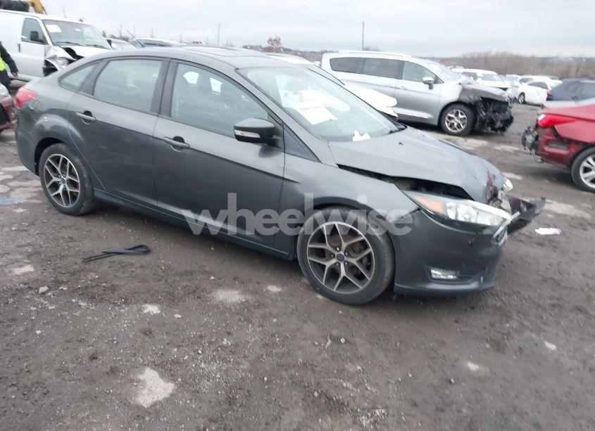 2018 Ford Focus SEL (VIN 1FADP3H27JL264620) main photo