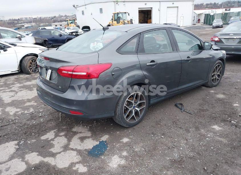 Photo 4 of 2018 Ford Focus SEL (VIN 1FADP3H27JL264620)