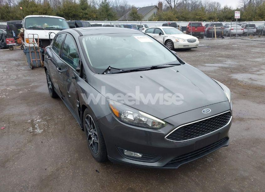 2017 Ford Focus SEL (VIN 1FADP3H28HL252759) main photo