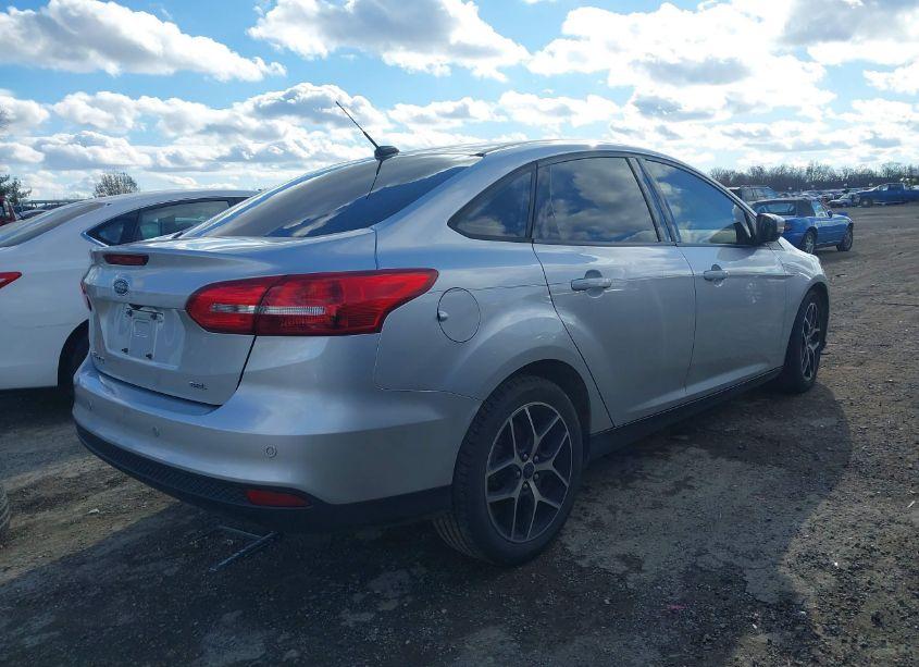 Photo 4 of 2017 Ford Focus SEL (VIN 1FADP3H28HL253524)