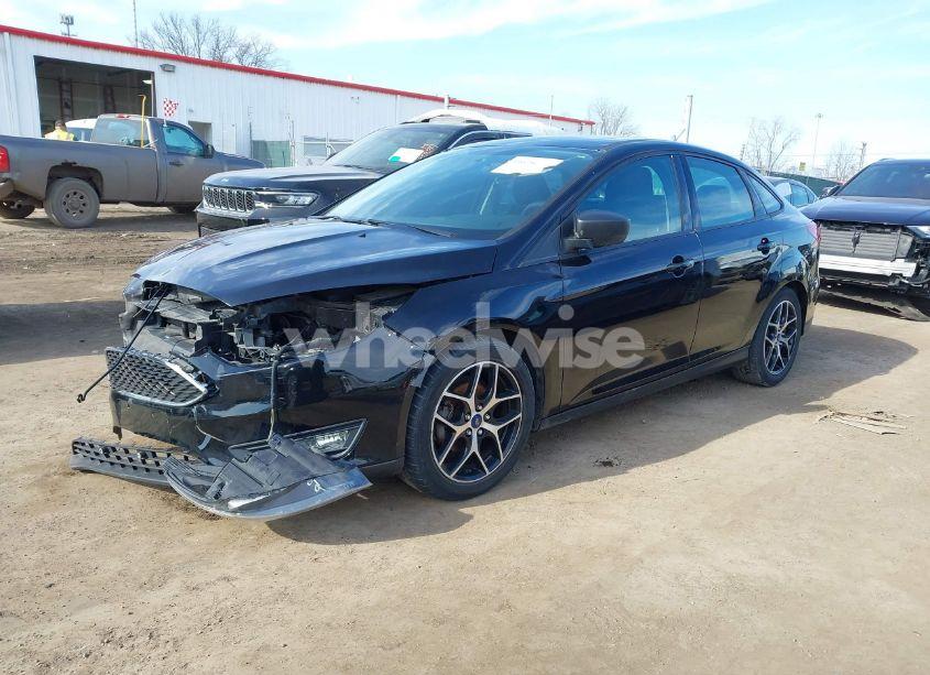 Photo 2 of 2017 Ford Focus SEL (VIN 1FADP3H28HL272199)