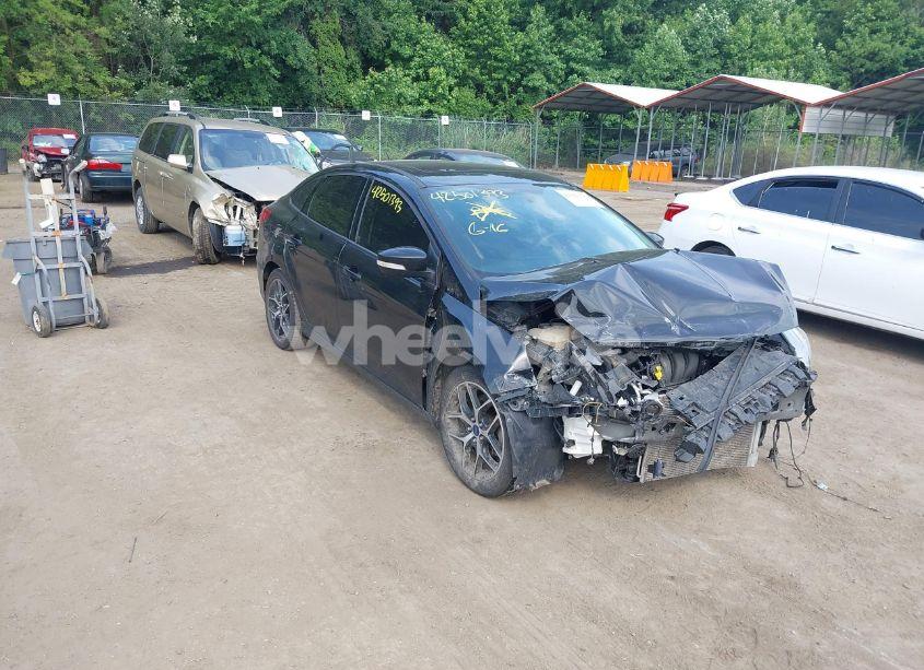 2017 Ford Focus SEL (VIN 1FADP3H28HL289729) main photo