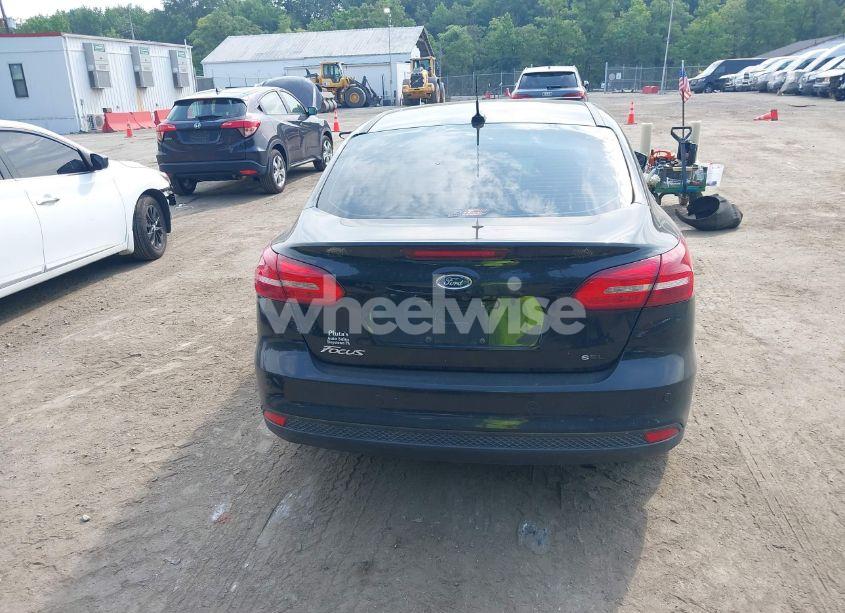 Photo 17 of 2017 Ford Focus SEL (VIN 1FADP3H28HL289729)