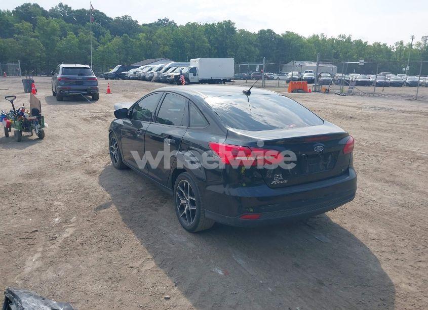 Photo 3 of 2017 Ford Focus SEL (VIN 1FADP3H28HL289729)