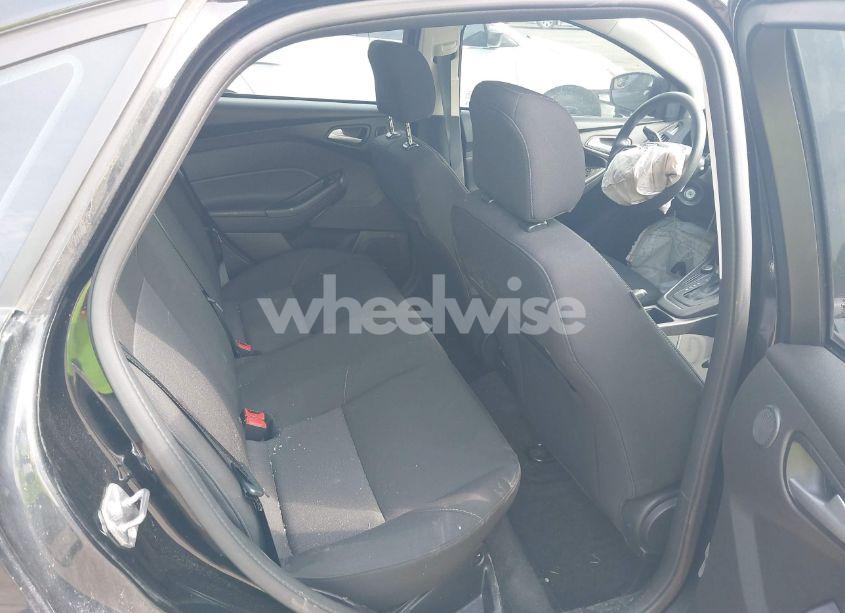 Photo 8 of 2017 Ford Focus SEL (VIN 1FADP3H28HL289729)