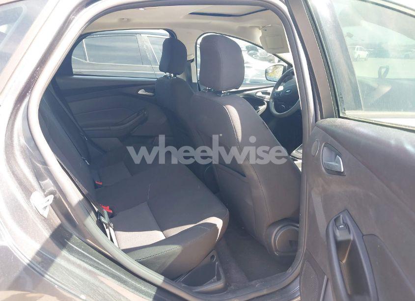 Photo 8 of 2017 Ford Focus SEL (VIN 1FADP3H28HL318856)