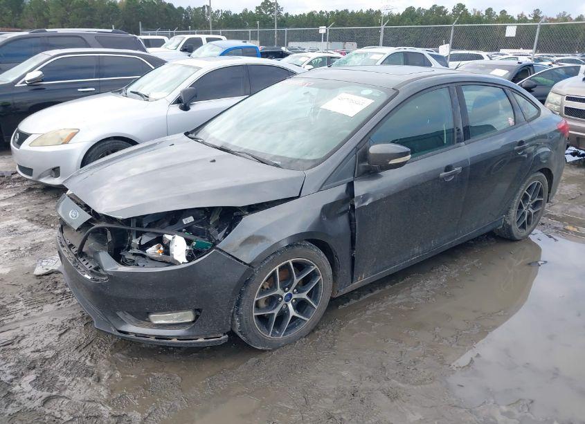 Photo 2 of 2018 Ford Focus SEL (VIN 1FADP3H28JL201378)