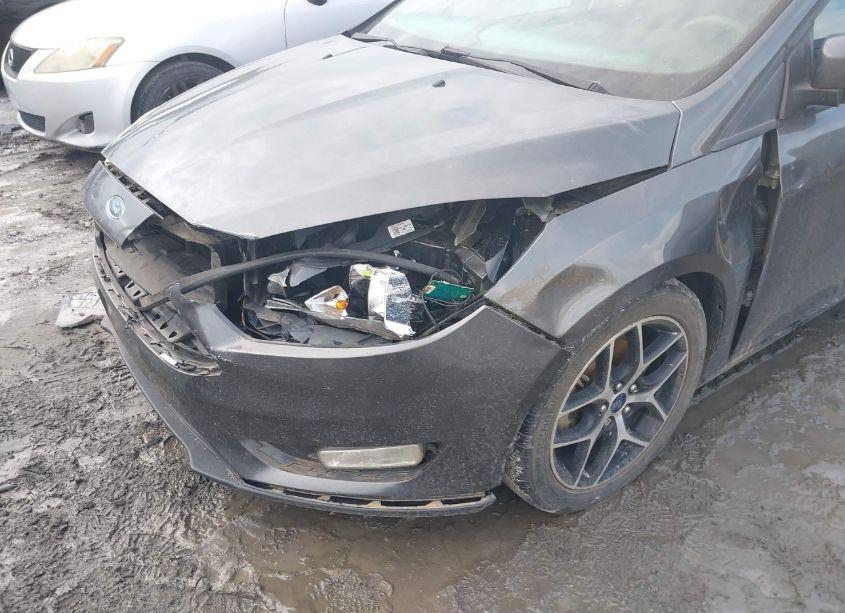 Photo 6 of 2018 Ford Focus SEL (VIN 1FADP3H28JL201378)