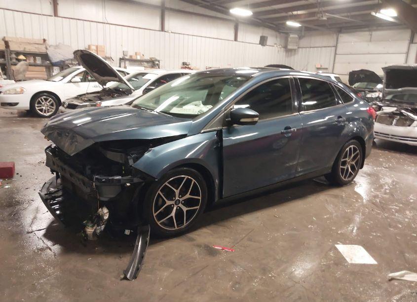 Photo 2 of 2018 Ford Focus SEL (VIN 1FADP3H28JL291910)