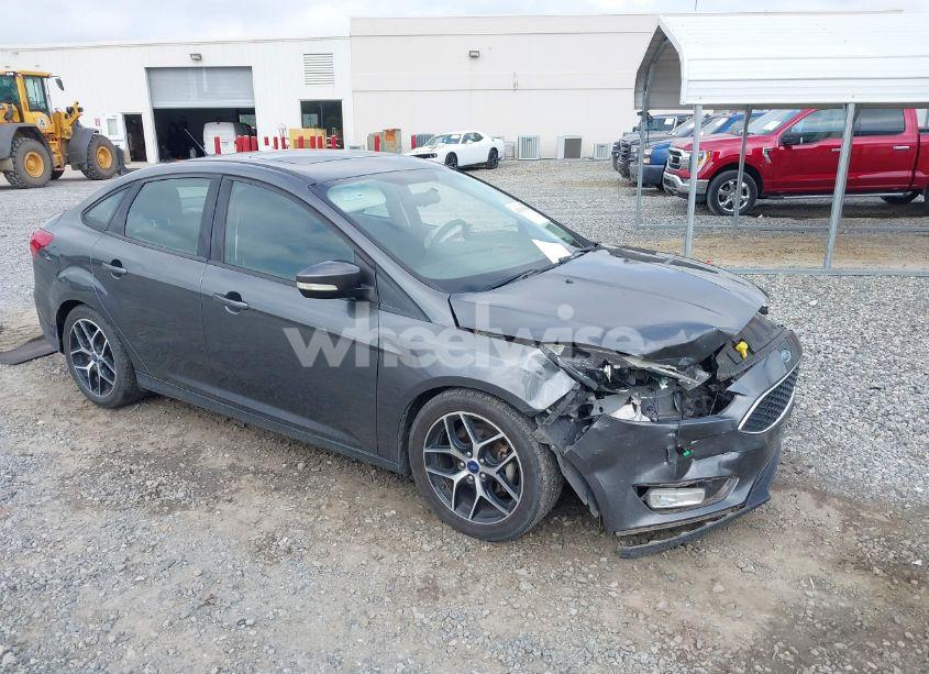2017 Ford Focus SEL (VIN 1FADP3H29HL225375) main photo