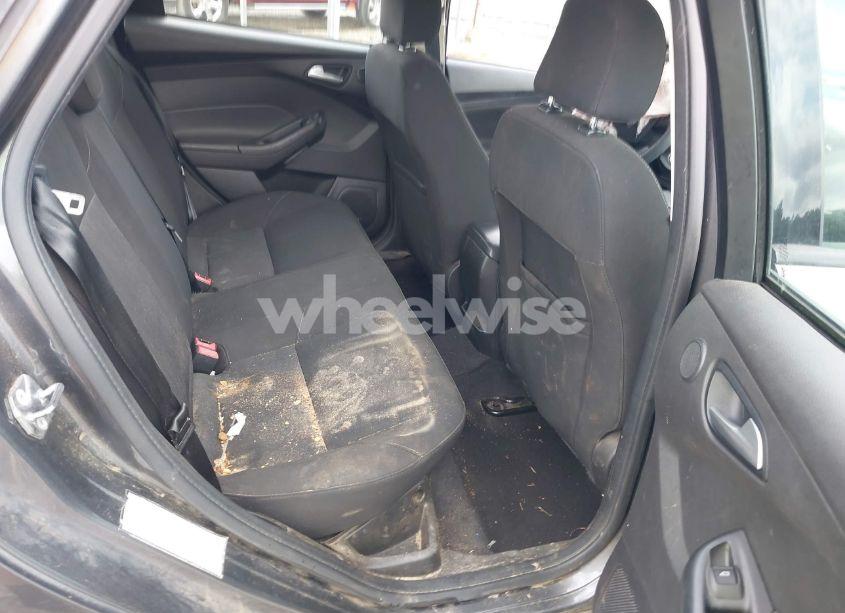 Photo 8 of 2017 Ford Focus SEL (VIN 1FADP3H29HL225375)