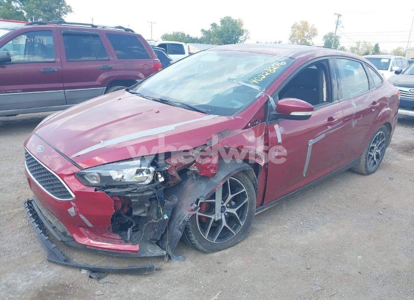 Photo 2 of 2017 Ford Focus SEL (VIN 1FADP3H29HL253371)