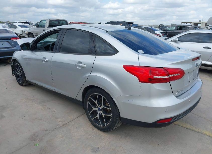 Photo 3 of 2017 Ford Focus SEL (VIN 1FADP3H29HL332586)