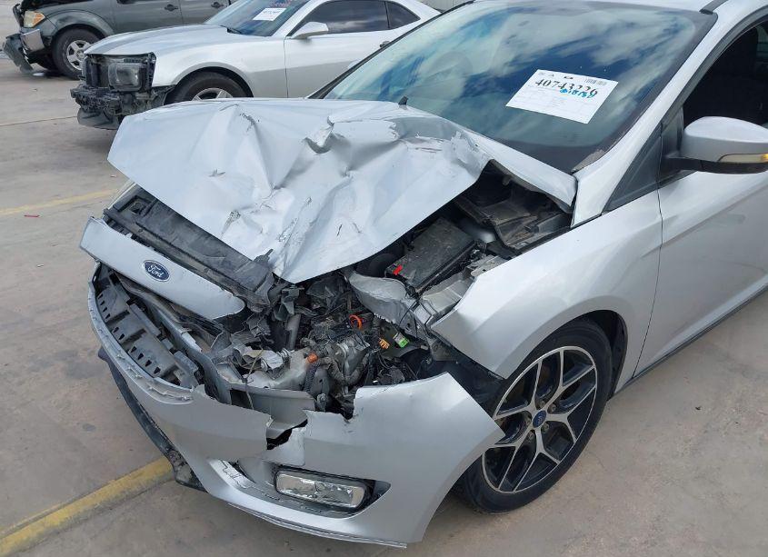 Photo 6 of 2017 Ford Focus SEL (VIN 1FADP3H29HL332586)