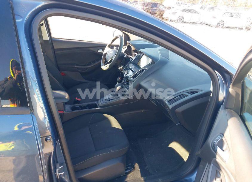 Photo 5 of 2018 Ford Focus SEL (VIN 1FADP3H29JL227620)