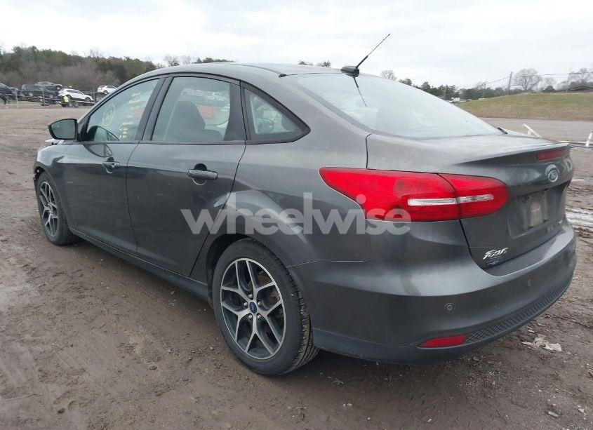 Photo 3 of 2018 Ford Focus SEL (VIN 1FADP3H29JL255501)