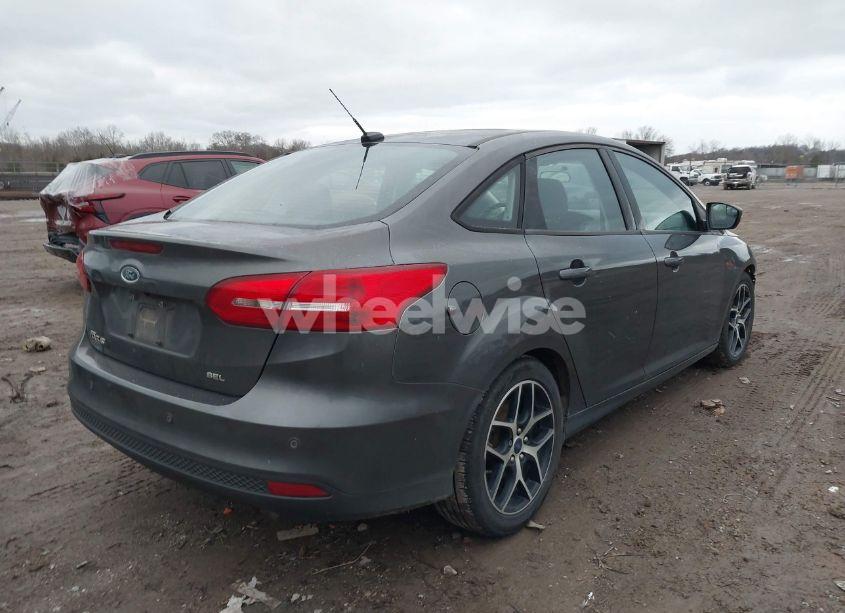 Photo 4 of 2018 Ford Focus SEL (VIN 1FADP3H29JL255501)