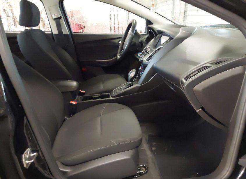 Photo 5 of 2017 Ford Focus SEL (VIN 1FADP3H2XHL306773)