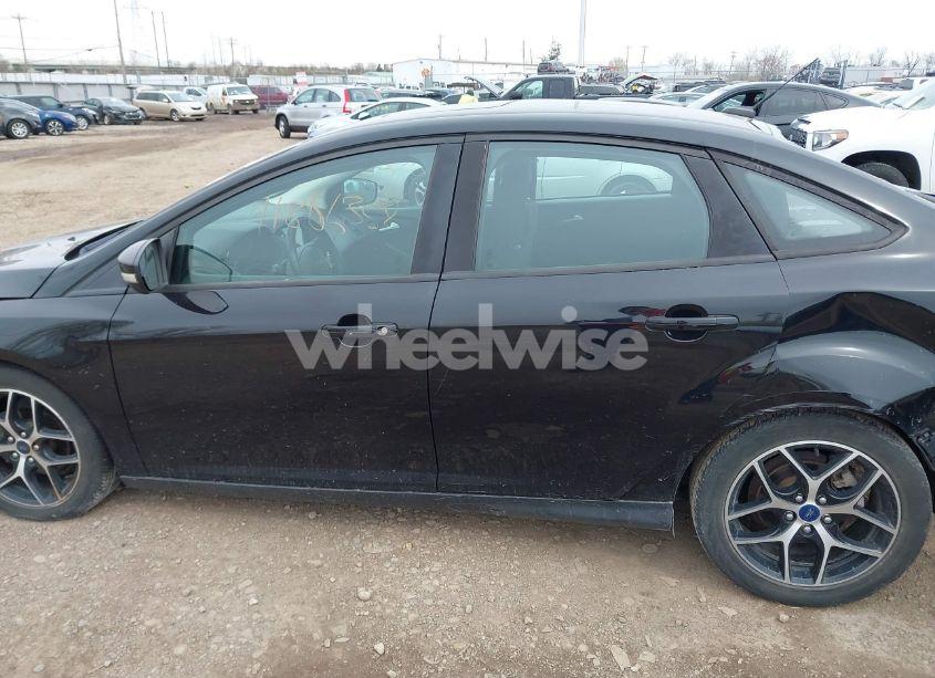 Photo 15 of 2018 Ford Focus SEL (VIN 1FADP3H2XJL222023)