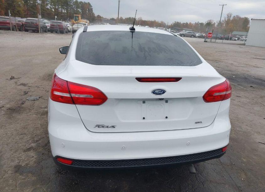 Photo 16 of 2018 Ford Focus SEL (VIN 1FADP3H2XJL299877)