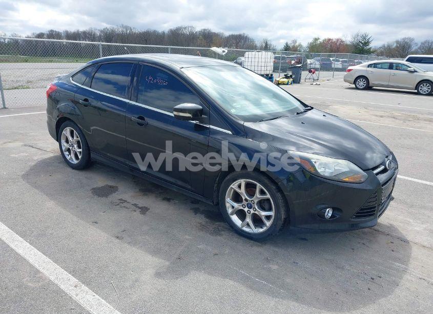 2013 Ford Focus TITANIUM (VIN 1FADP3J20DL127971) main photo