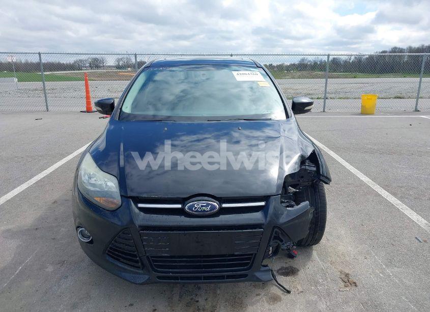 Photo 12 of 2013 Ford Focus TITANIUM (VIN 1FADP3J20DL127971)
