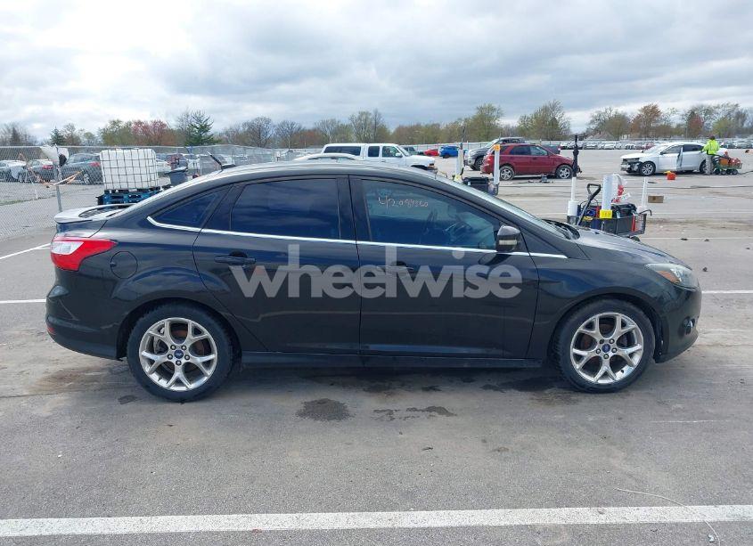 Photo 13 of 2013 Ford Focus TITANIUM (VIN 1FADP3J20DL127971)