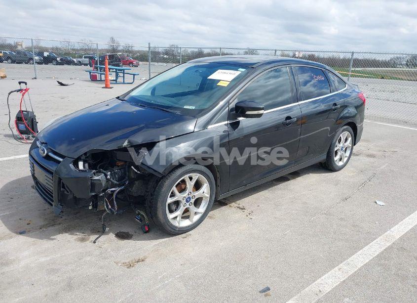 Photo 2 of 2013 Ford Focus TITANIUM (VIN 1FADP3J20DL127971)