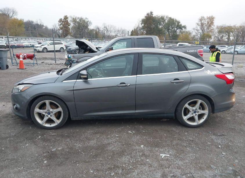 Photo 14 of 2013 Ford Focus TITANIUM (VIN 1FADP3J20DL149856)